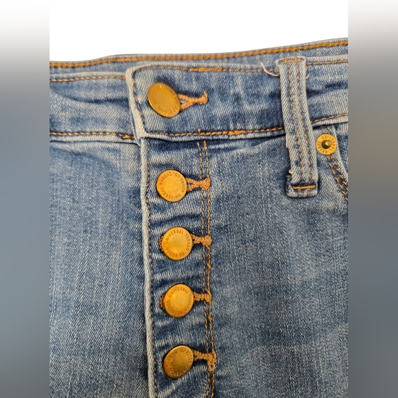 Universal Thread Blue Jean Shorts Size 12 - Picture 2 of 5